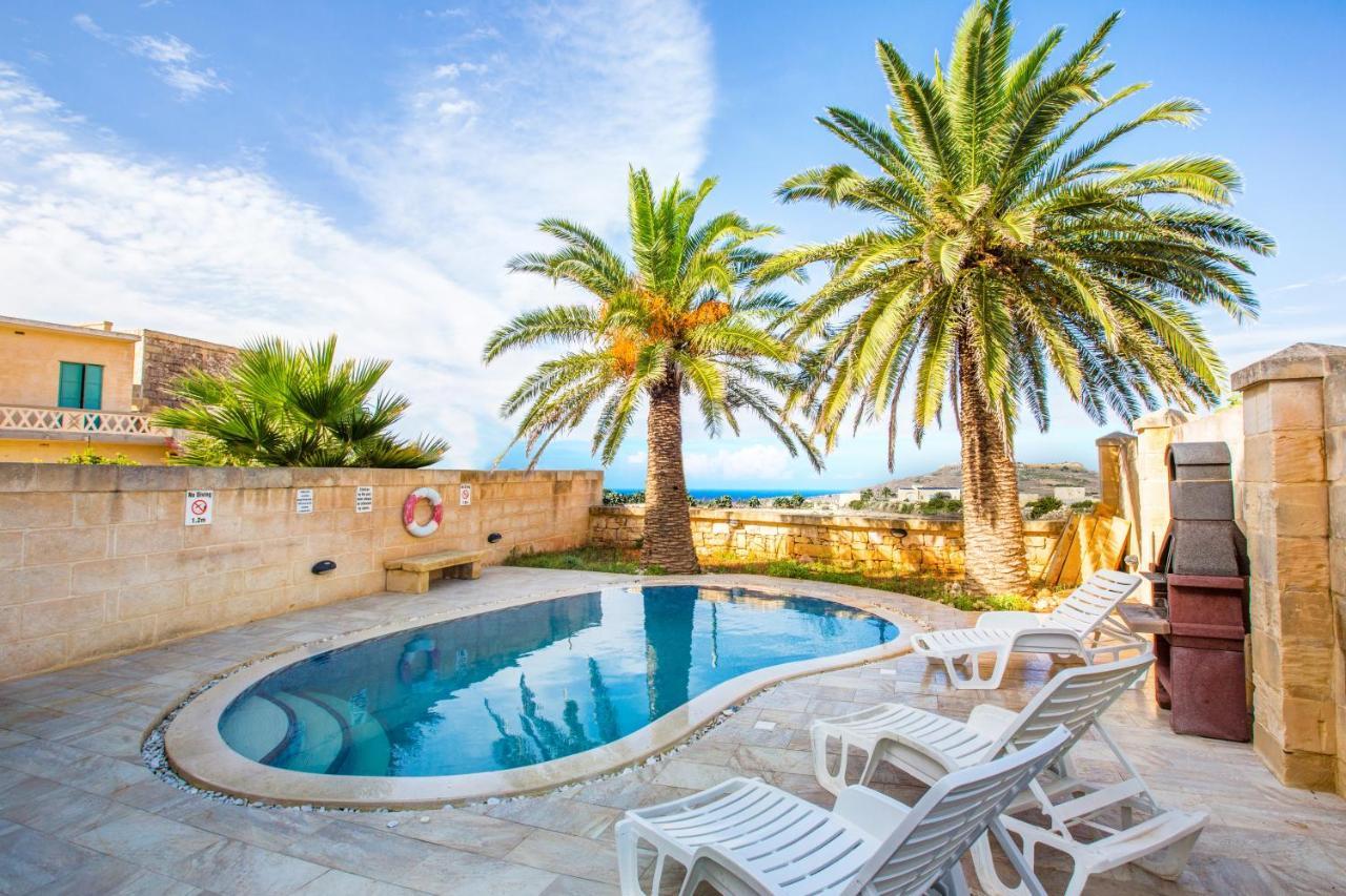 5 Bedroom Farmhouse With Private Pool & Views Dom wakacyjny Għarb