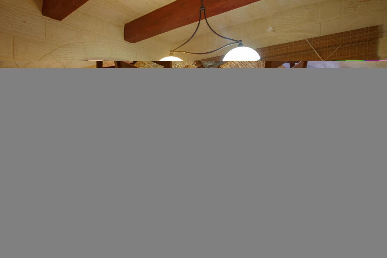 Dom wakacyjny 5 Bedroom Farmhouse With Private Pool & Views *